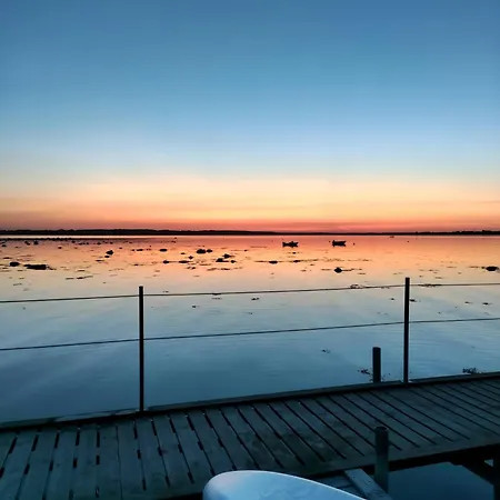 The Comfort Of Merges With Nature בית נופש Holbæk